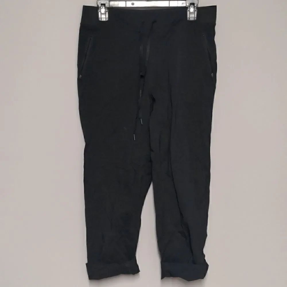 Marika Cropped Black Active Pants